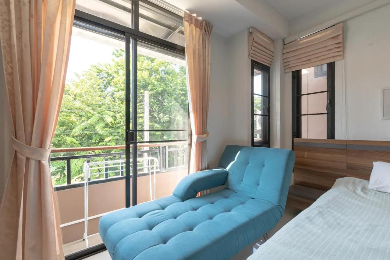 Loft Style Townhouse Near Old City Chiang Mai Exterior foto